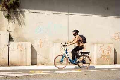 Alguns países têm incentivado a população a fazer os deslocamentos diários por meio da bicicleta